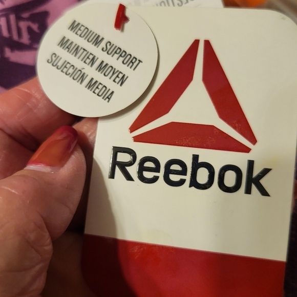 NWT Reebok Med Play on Crop Tank Bra Sunset Purple - Picture 5 of 11